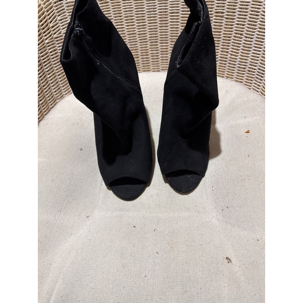 Black Faux Suede Peep Toe Ankle Boots Red Rose Embroidered Block Heel Size 8.5